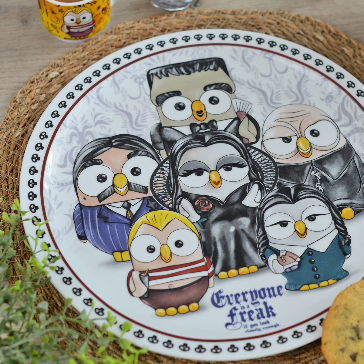 The Addams Family Pizza Plate |.